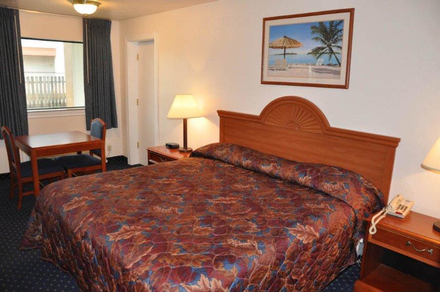 Hotel 6 Galveston, Tx Seawall 2*