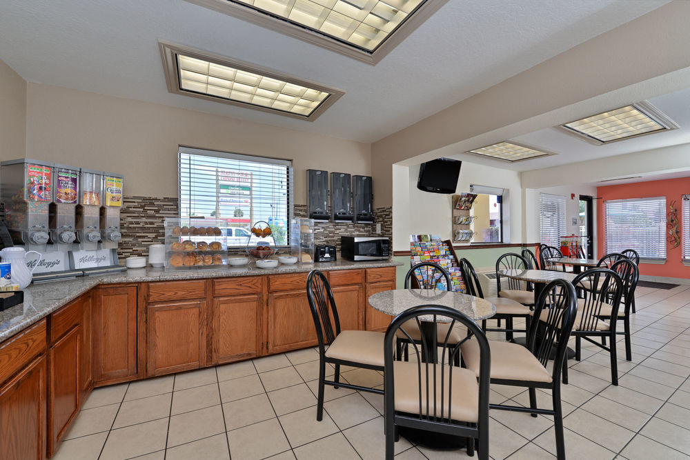 6 Galveston, Tx Seawall Hotel 3*